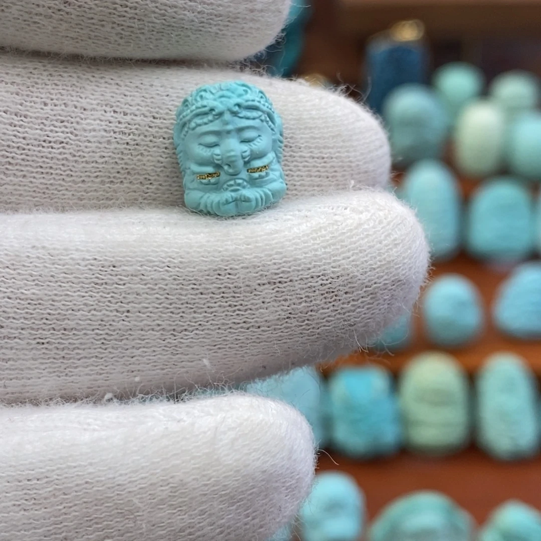 绿松石未镶嵌珠宝奇石