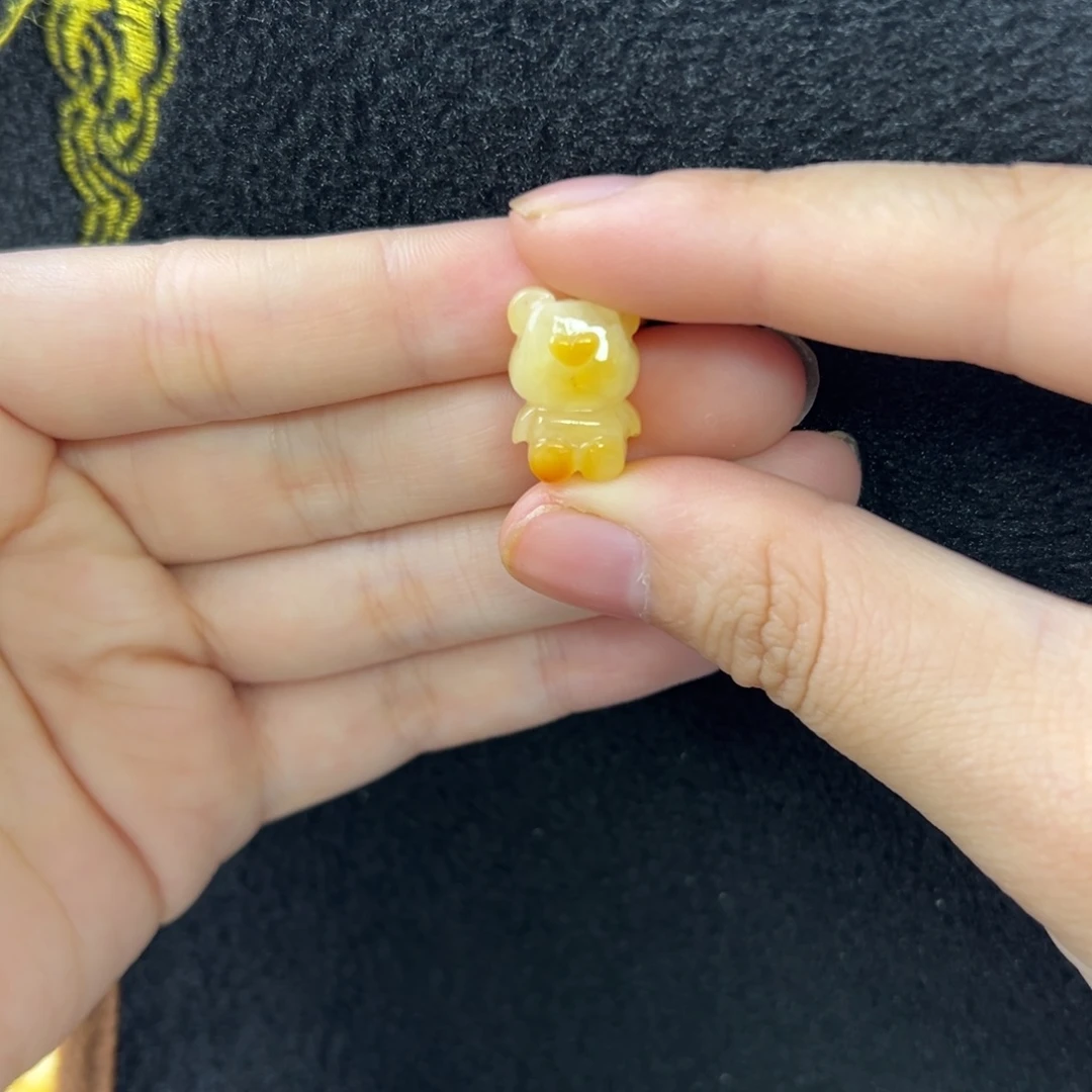 未镶嵌琥珀珠宝奇石
