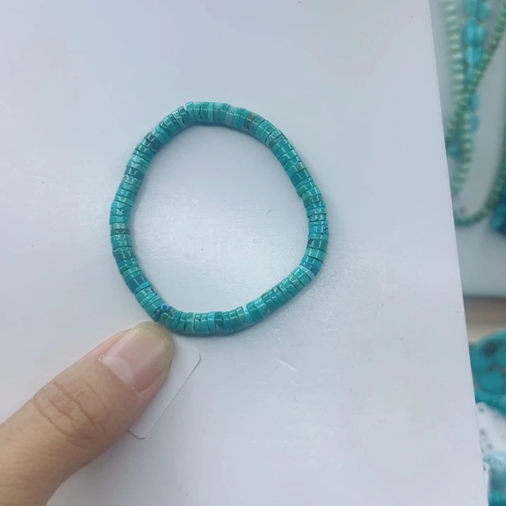 绿松石未镶嵌颈饰