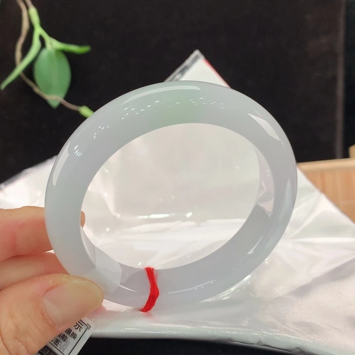 翡翠手镯未镶嵌111/0035