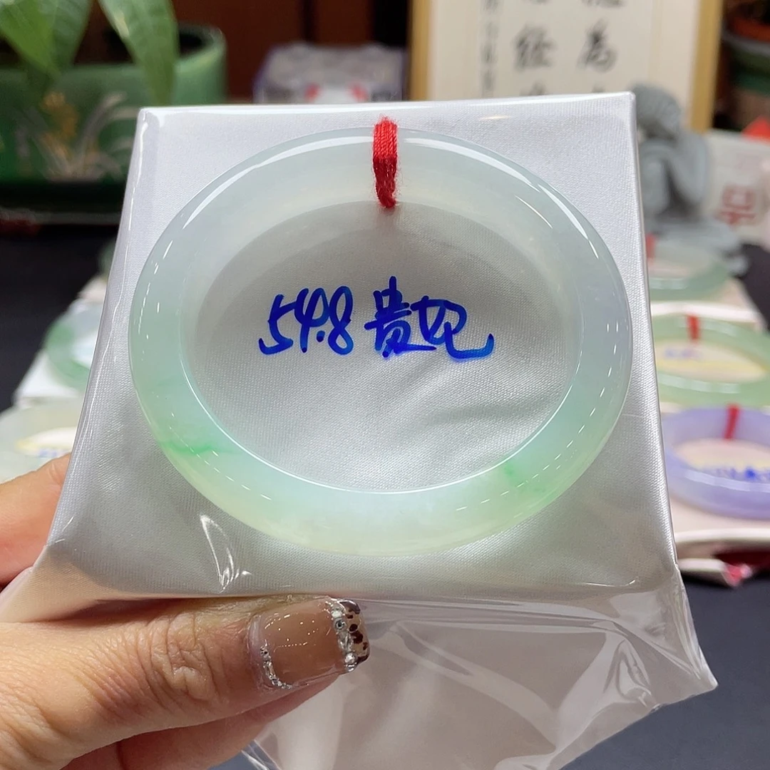 翡翠未镶嵌手镯25 号
