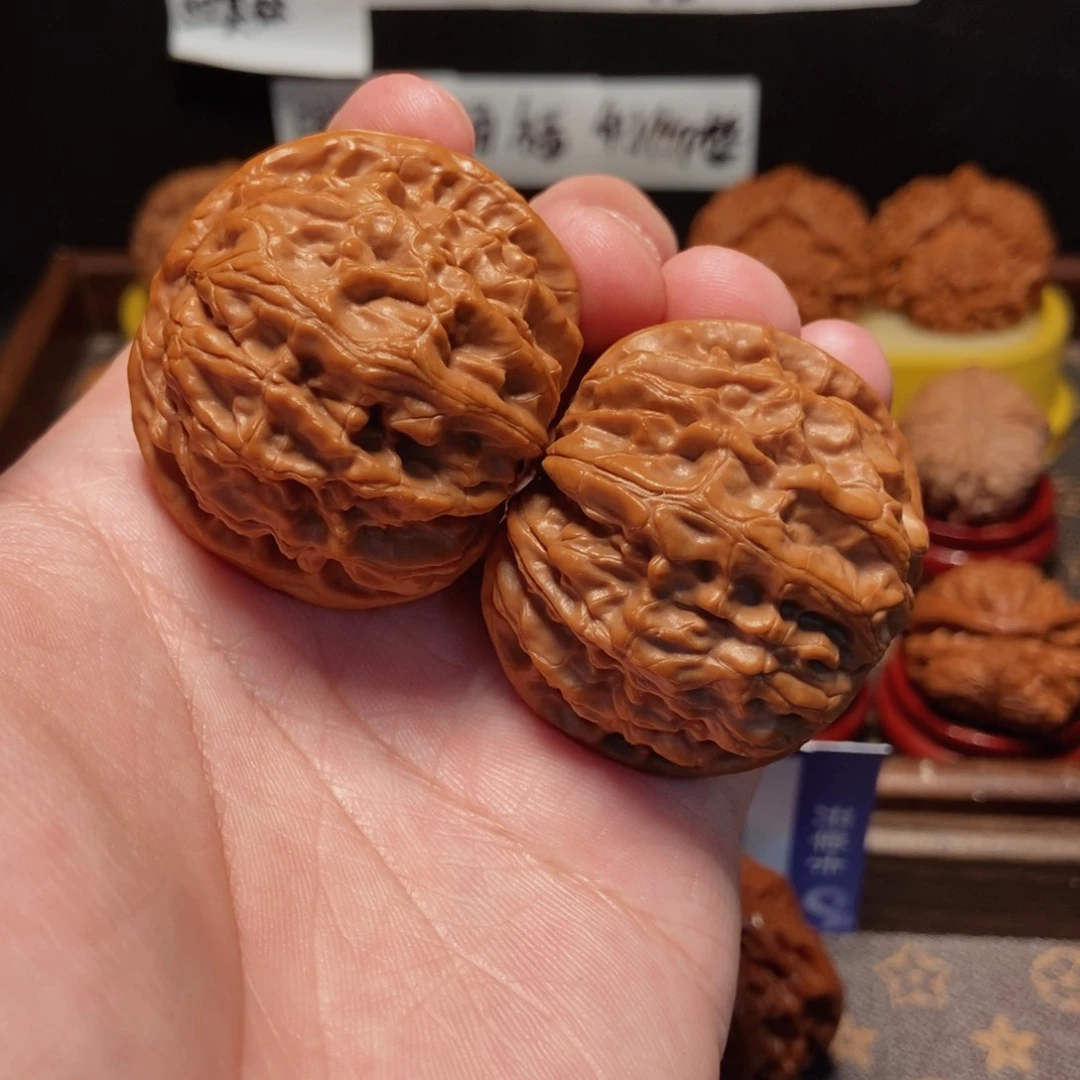 吊坠文玩核桃金麒麟46尺52