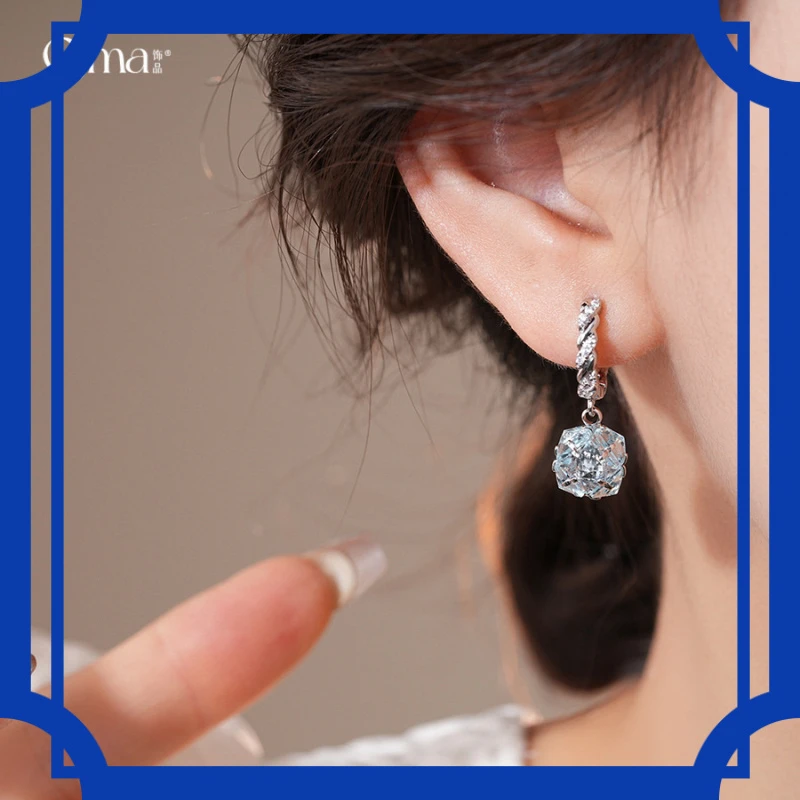 铜合金合成锆石耳饰 镶素款个性经典气质轻奢时尚百搭小众简约精