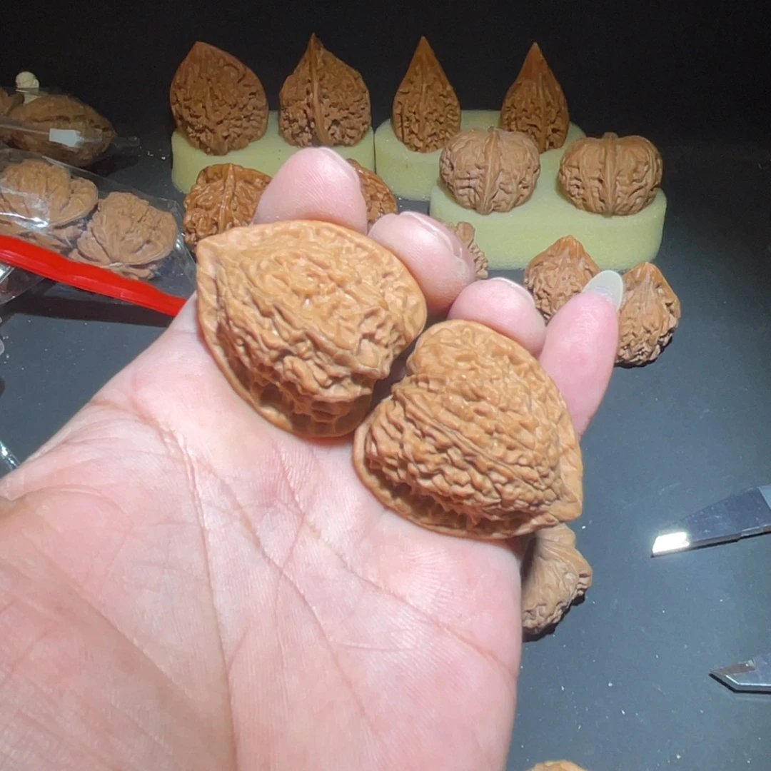 吊坠文玩核桃蛇王一沫红