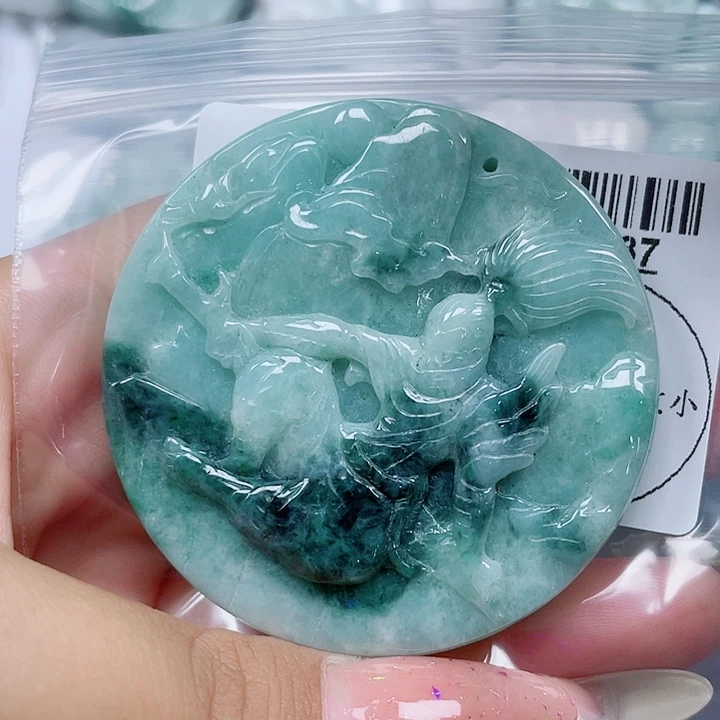 吊坠(不含链)未镶嵌翡翠