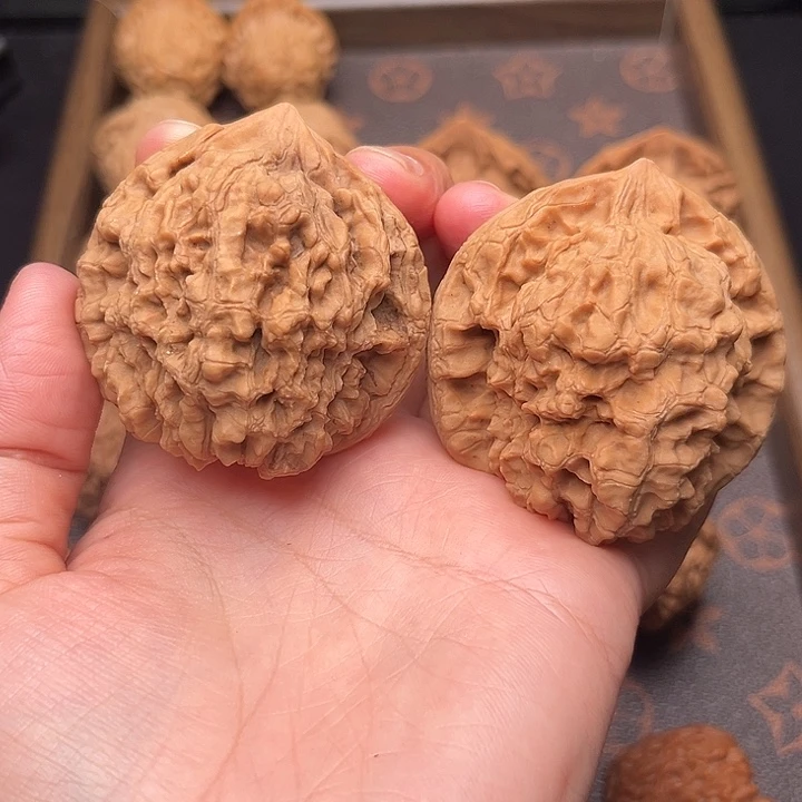 把件文玩核桃龙鼎