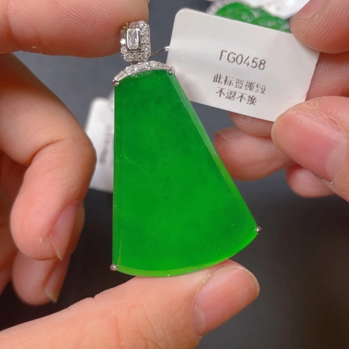【闪购商品】颈饰银S925镶嵌翡翠翡翠
