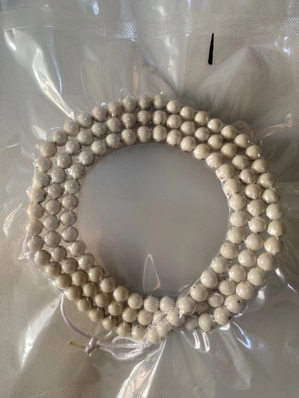 海南原生态星月菩提石玉料毕业级带月（2/3留白）108长串（7mm）