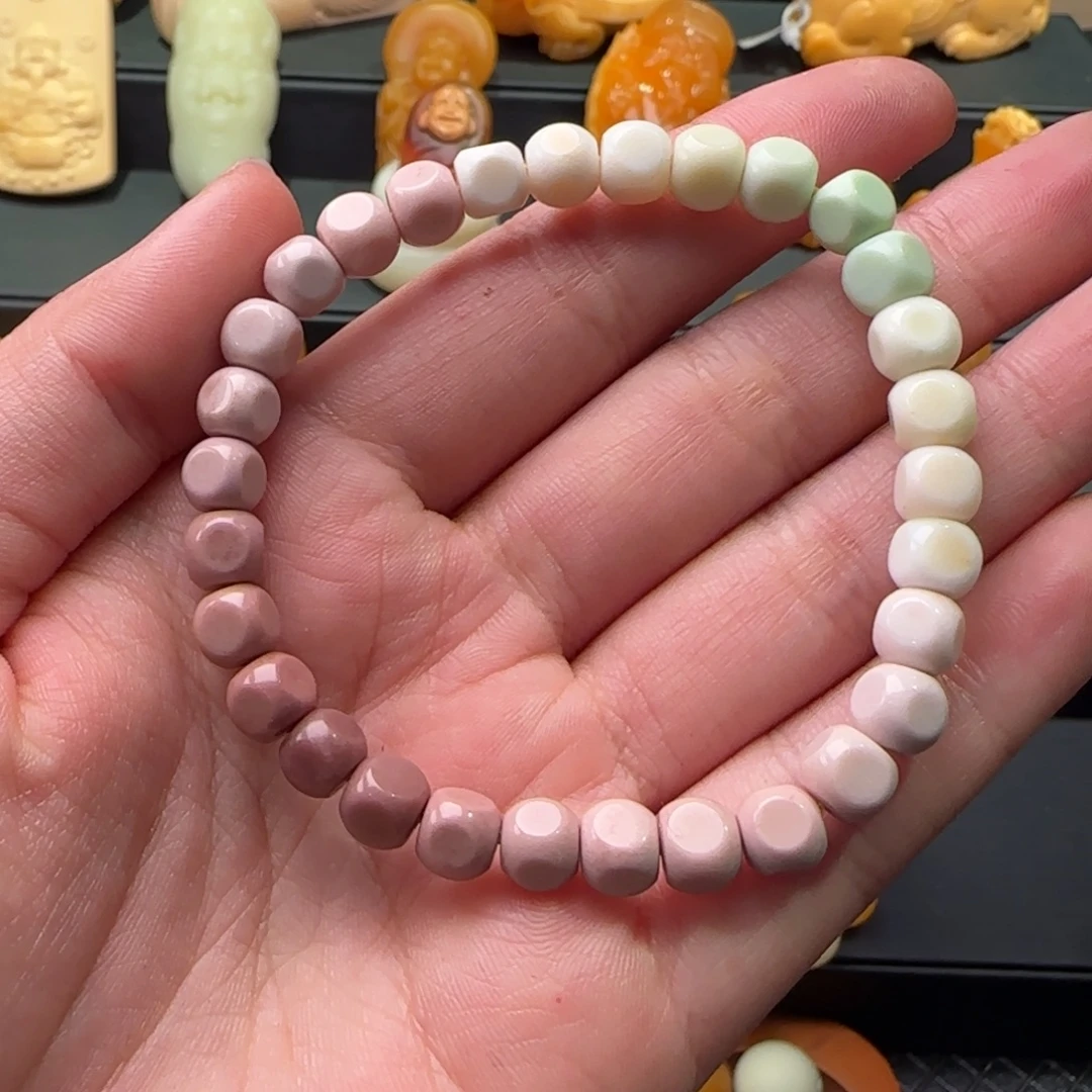 石英质玉（缅黄）未镶嵌配饰