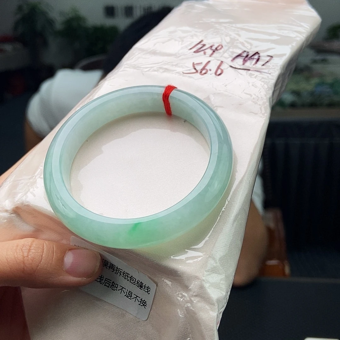 翡翠未镶嵌手镯拍一发一