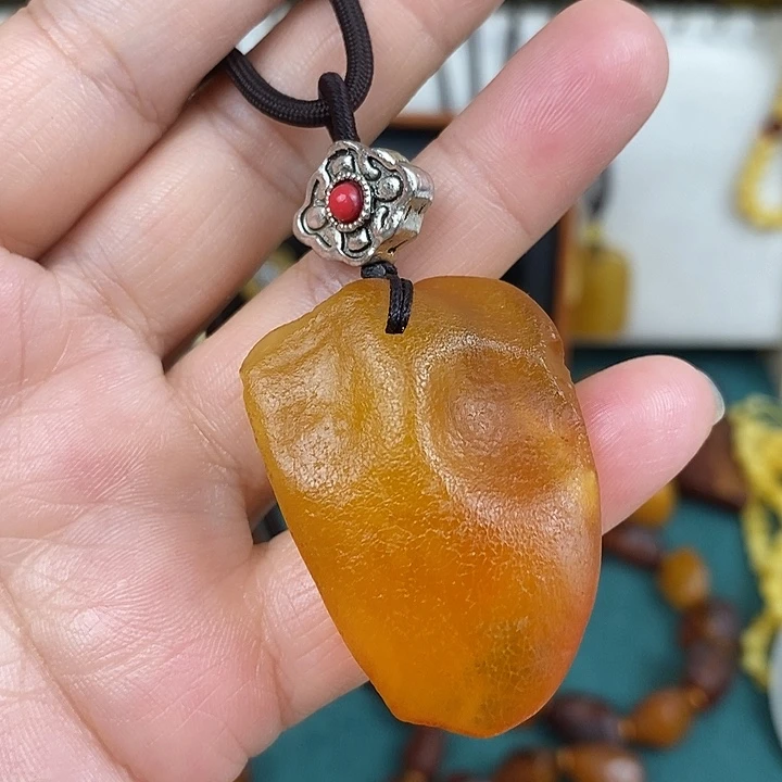 蜜蜡未镶嵌珠宝奇石吊坠