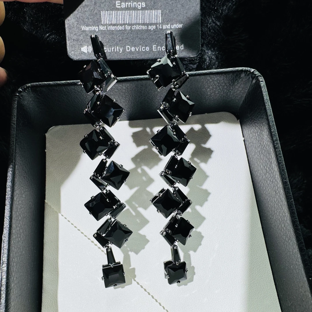 铜合金合成锆石耳饰 黑色超闪长款流苏耳环轻奢高级感气质百搭