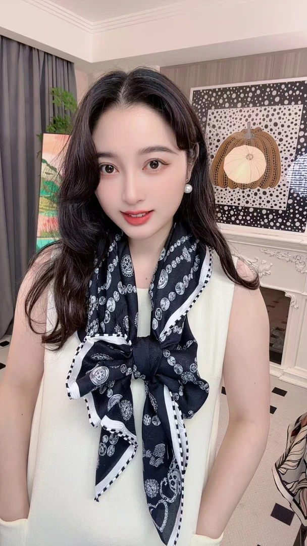 蓝蓝丝语高货暗纹提花桑蚕丝方巾女士丝巾110*110黑白