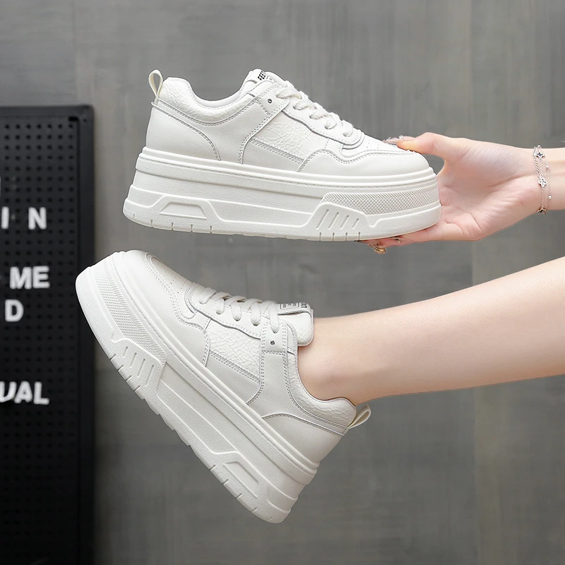 增高6CM小白鞋女休闲小个子2025春季新款松糕鞋运动百搭轻便板鞋