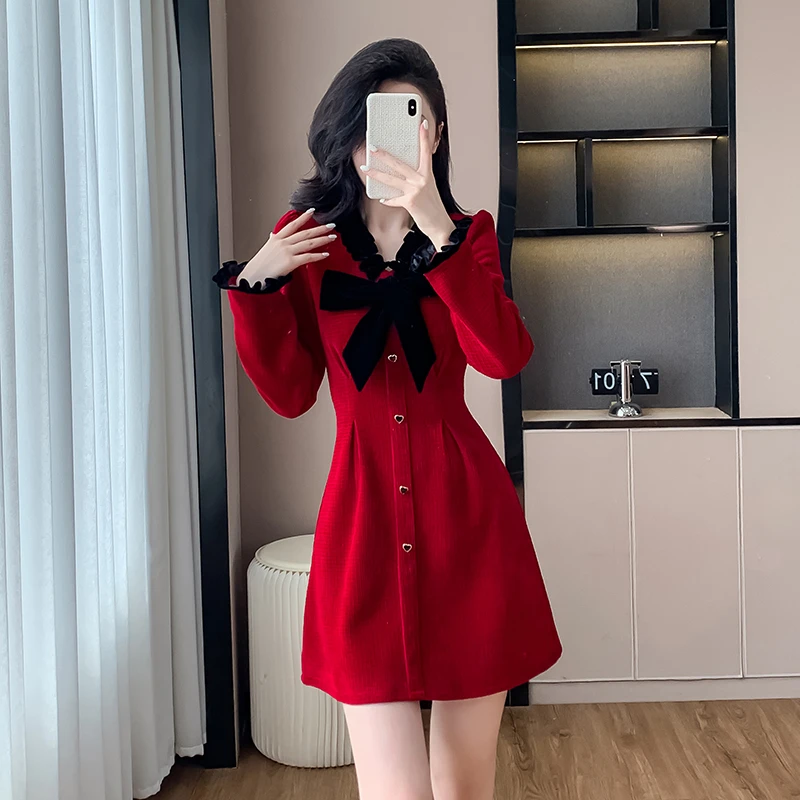 新年红色v领收腰连衣裙女春季季新款小香风法式蝴蝶结打底a字裙子