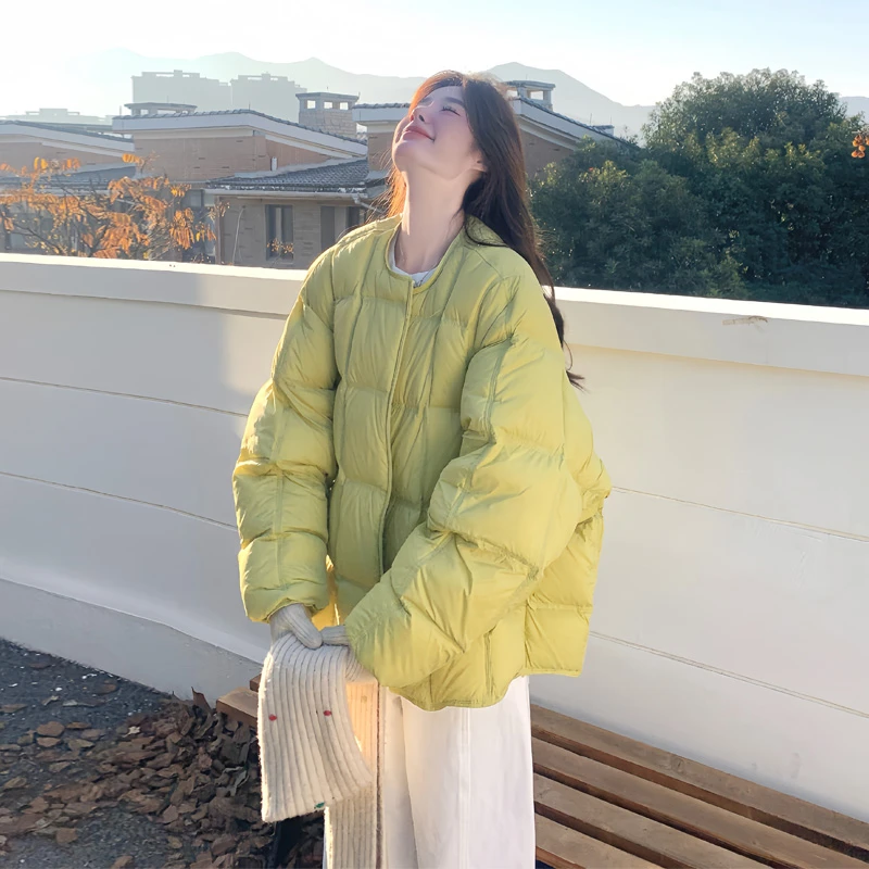 今年流行羽绒服女2024冬季新款超好看奶呼呼氛围感90白鸭绒面包服