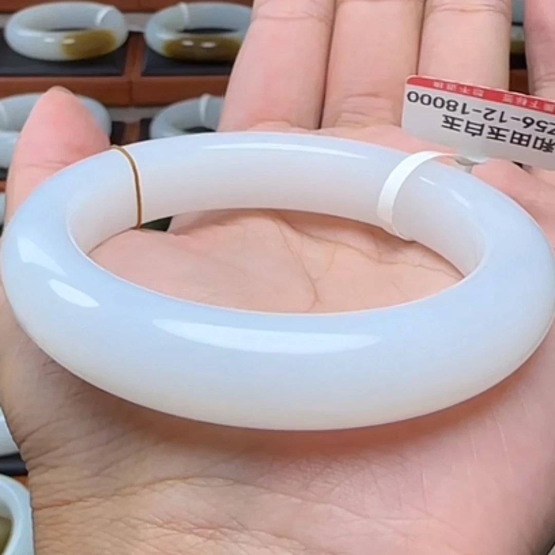 精品和田玉白玉手镯