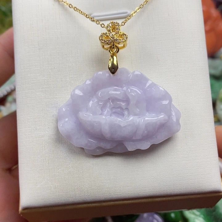 翡翠未镶嵌吊坠(赠链)