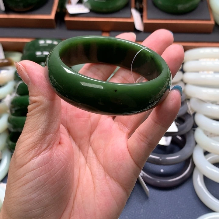 【闪购商品】未镶嵌手镯和田玉（碧玉）16