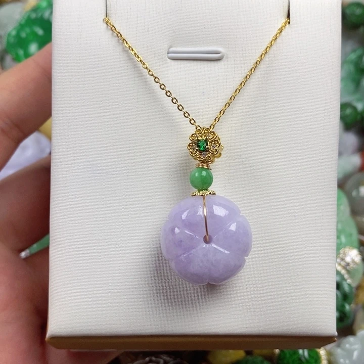 翡翠未镶嵌吊坠(赠链)