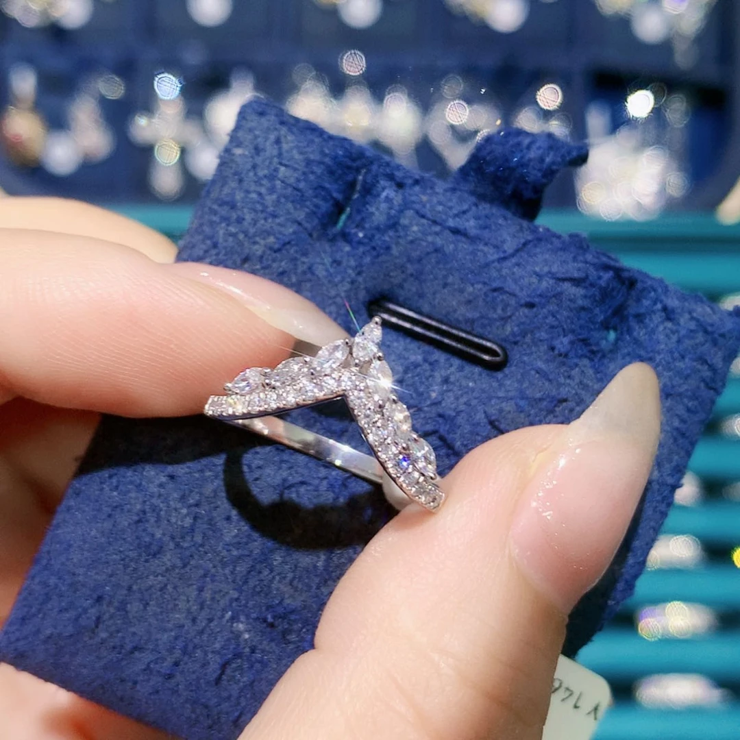 【闪购商品】铂Pt950镶嵌戒托钻石