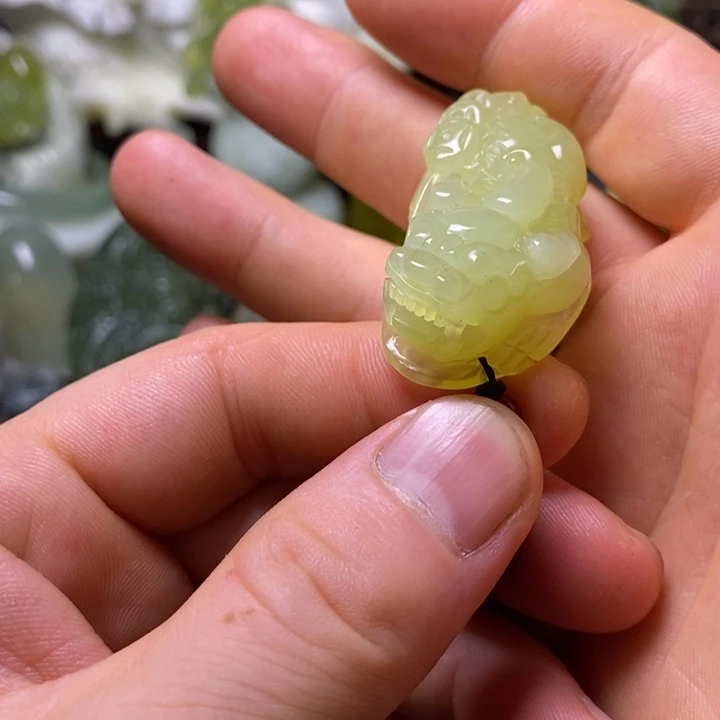 未镶嵌岫玉岫玉颈饰