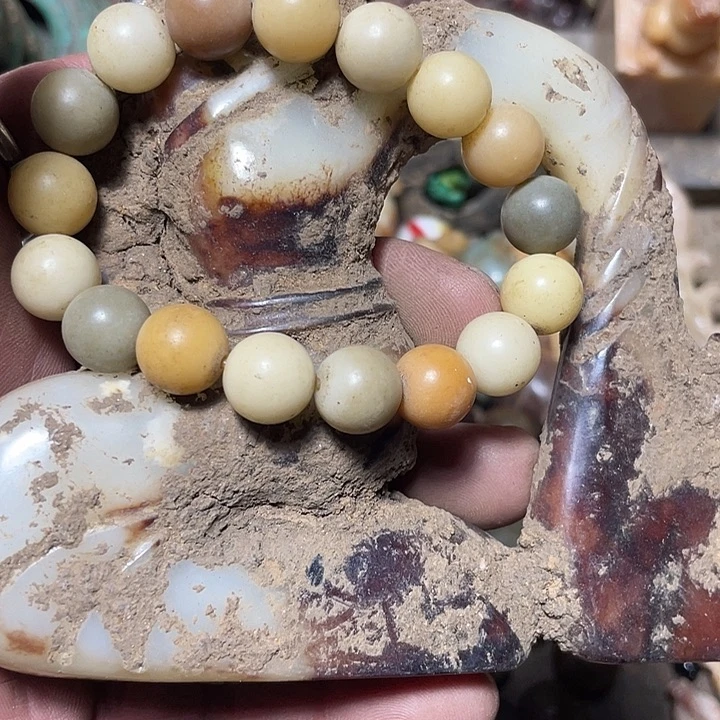 四***空吊坠白玉菩提rtyyyuiiii