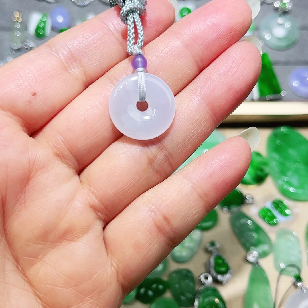 翡翠颈饰未镶嵌裸石