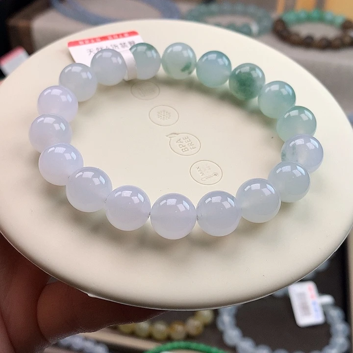 翡翠未镶嵌手链冰胶润渐变飘花，种老肉细