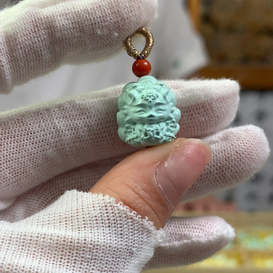 绿松石未镶嵌挂件