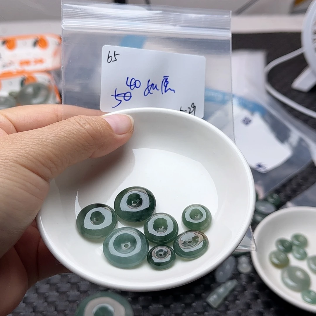 翡翠未镶嵌颈饰❤*愿不