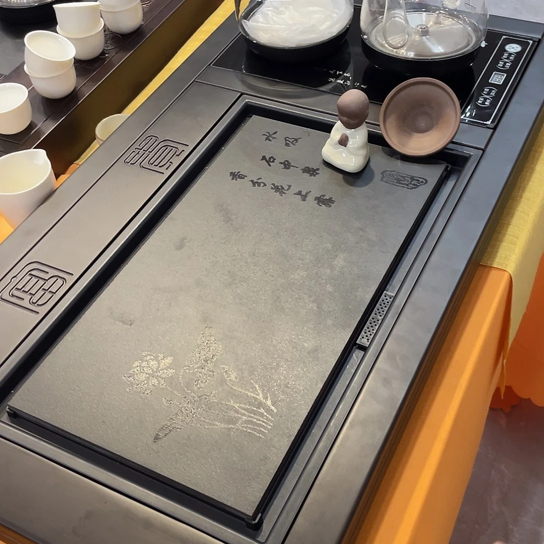 龙凤等几派代表的题词中均