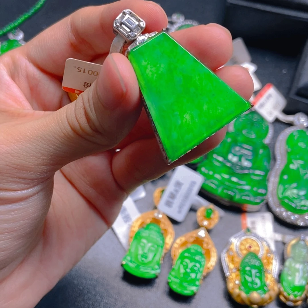 翡翠未镶嵌吊坠(不含链)