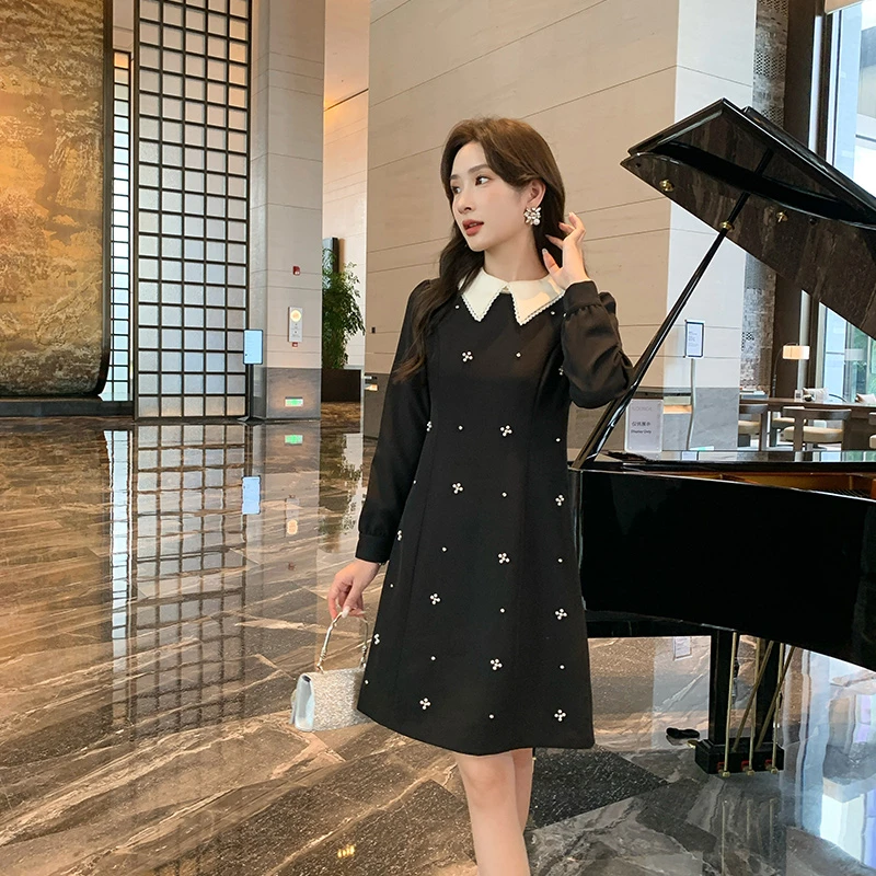 奢姿2025年秋季新款大码女装拼接花边翻领裙子胖妹妹钉珠连衣裙