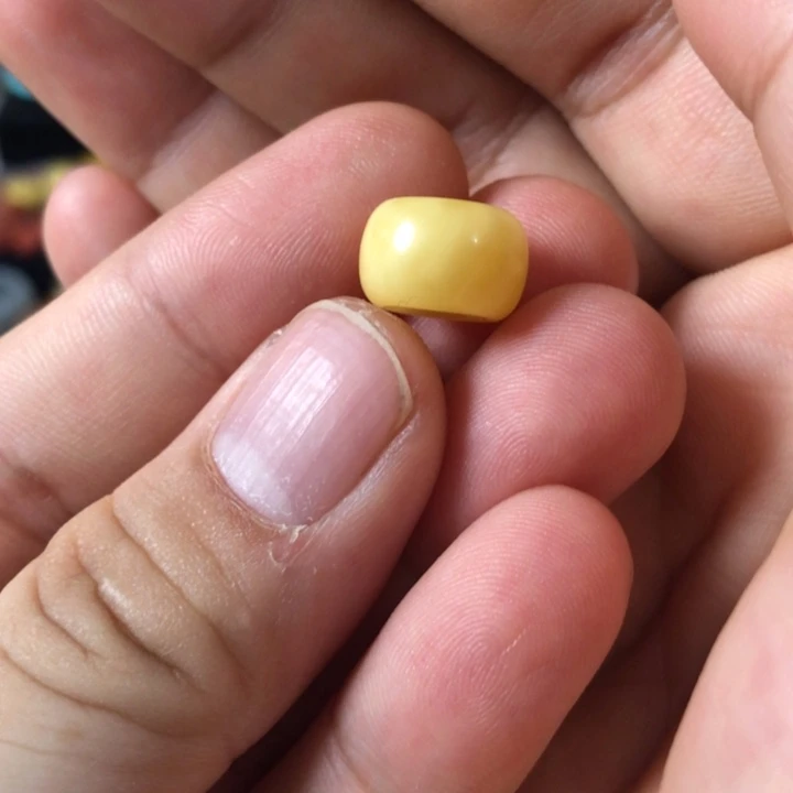 蜜蜡未镶嵌珠宝奇石