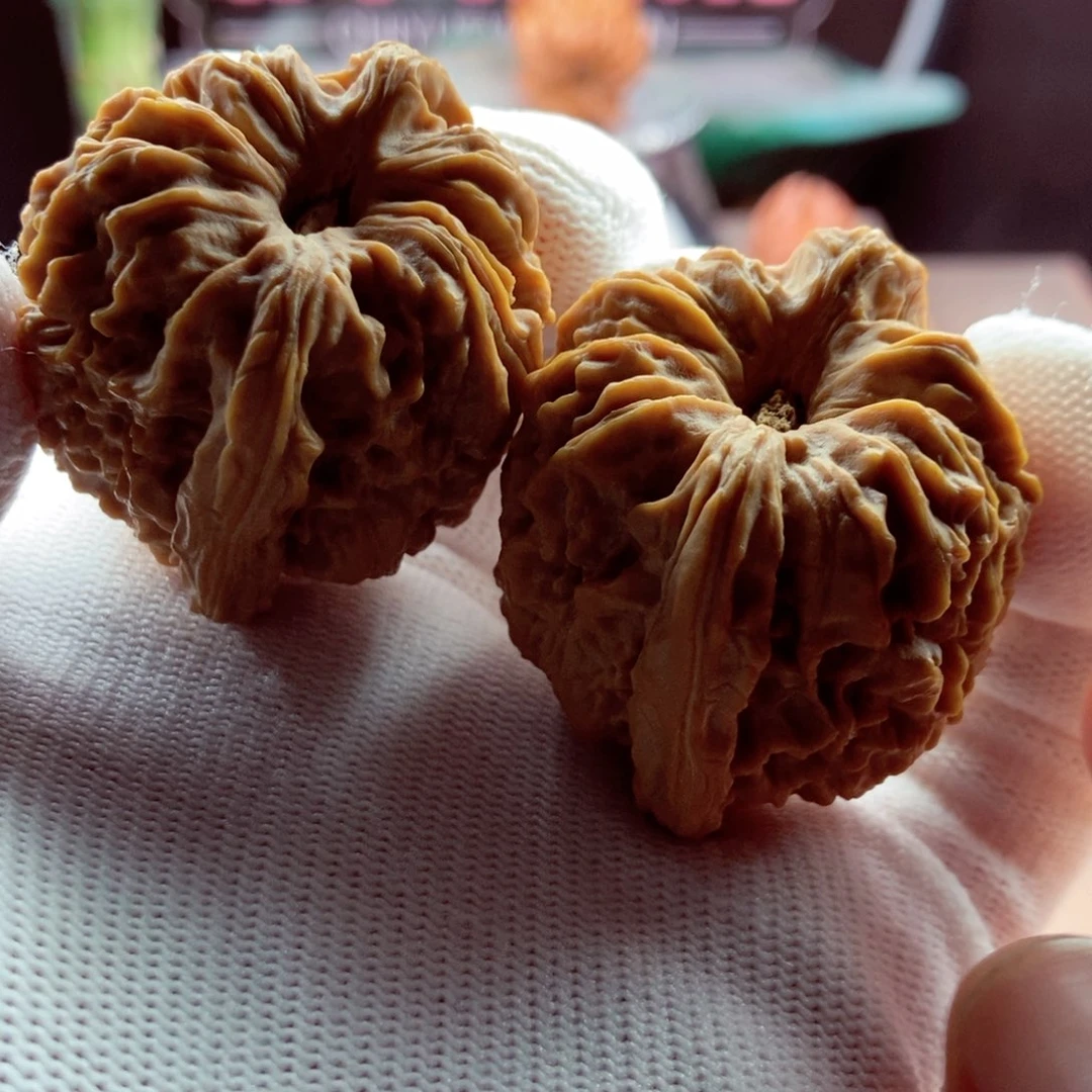 文玩核桃吊坠酒杯凹底39.3