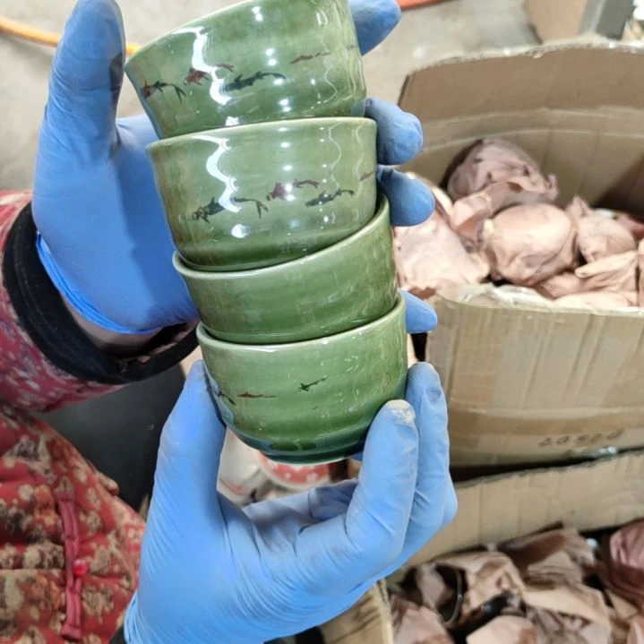 摆件盘子碗茶壶啥都有