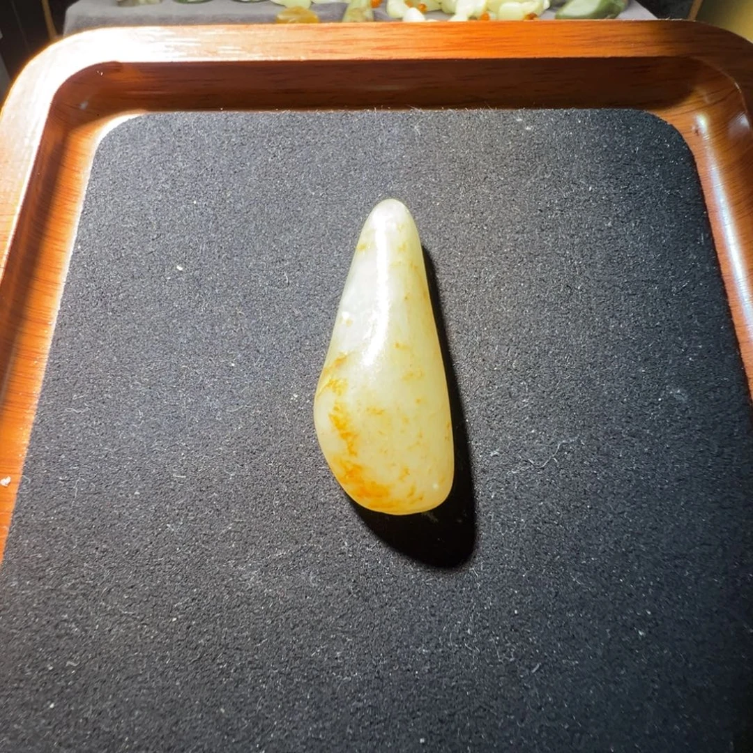 和田玉未镶嵌吊坠(赠链)