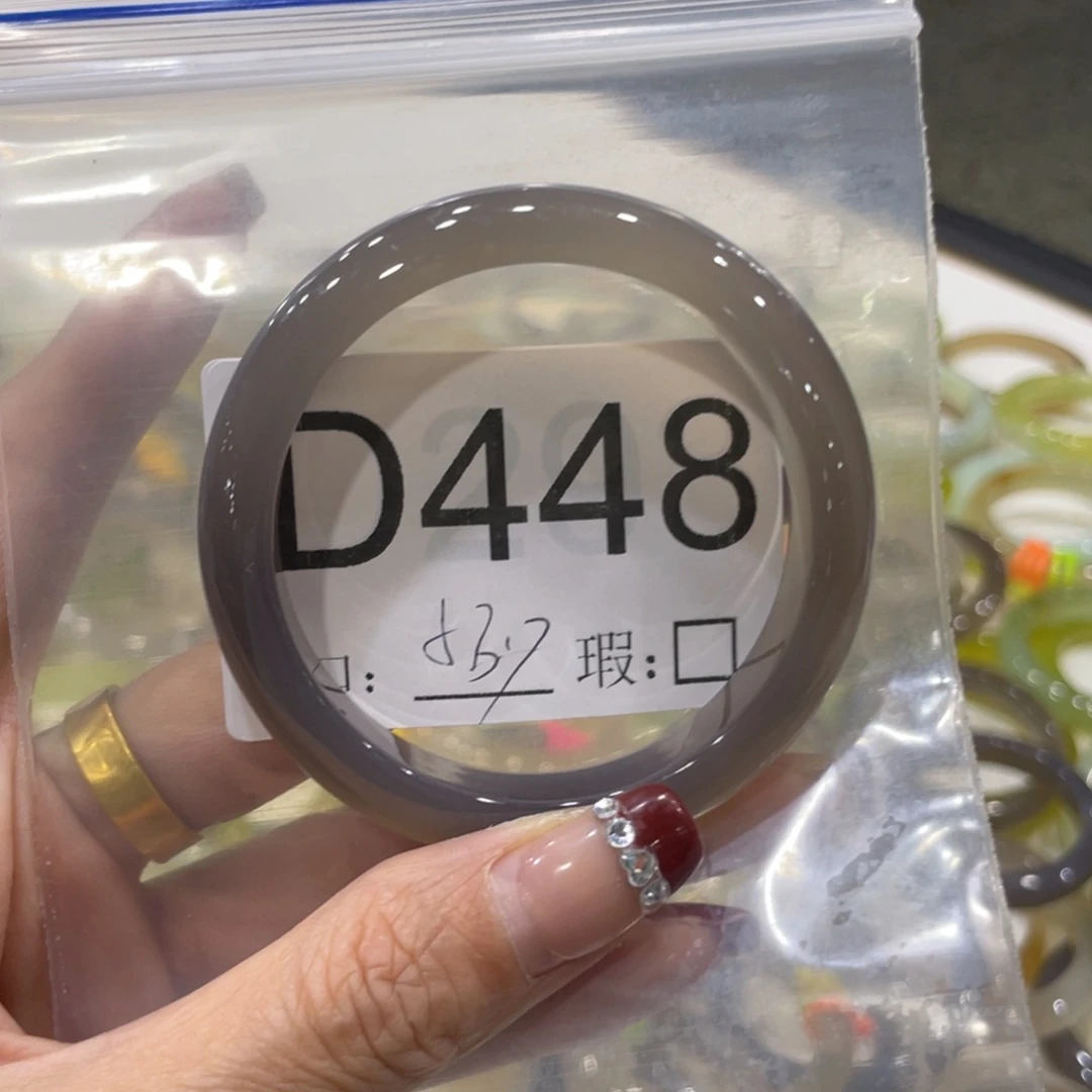 未镶嵌蛇纹石玉手镯?