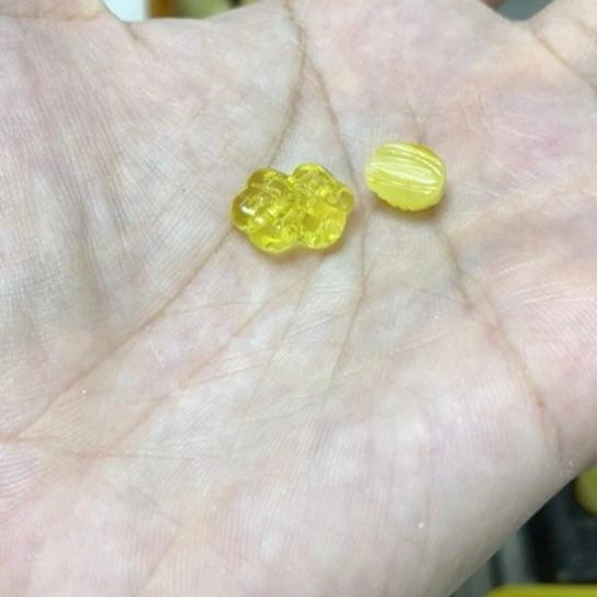 未镶嵌蜜蜡裸石吊坠