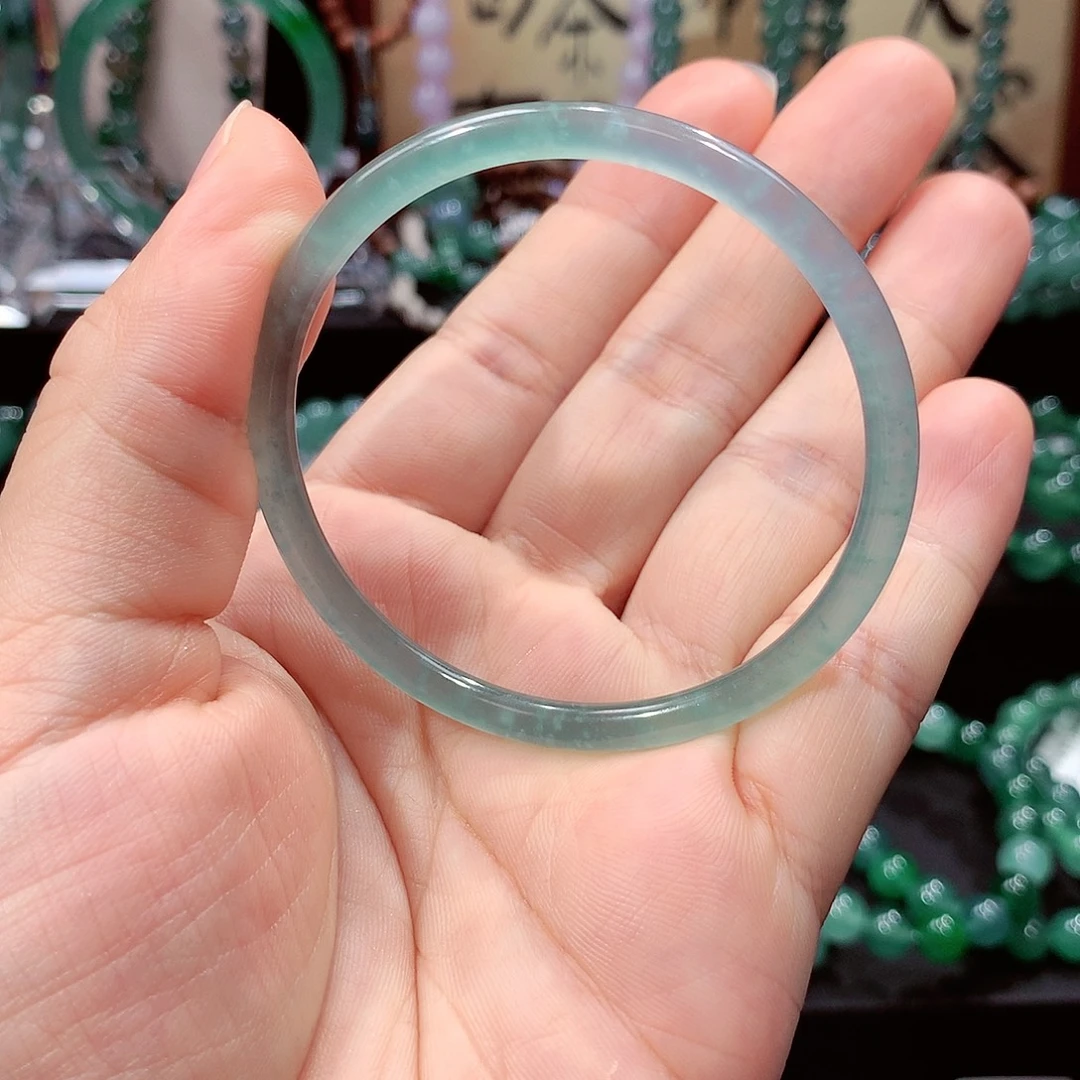 跃***姐翡翠未镶嵌手链卡51.6
