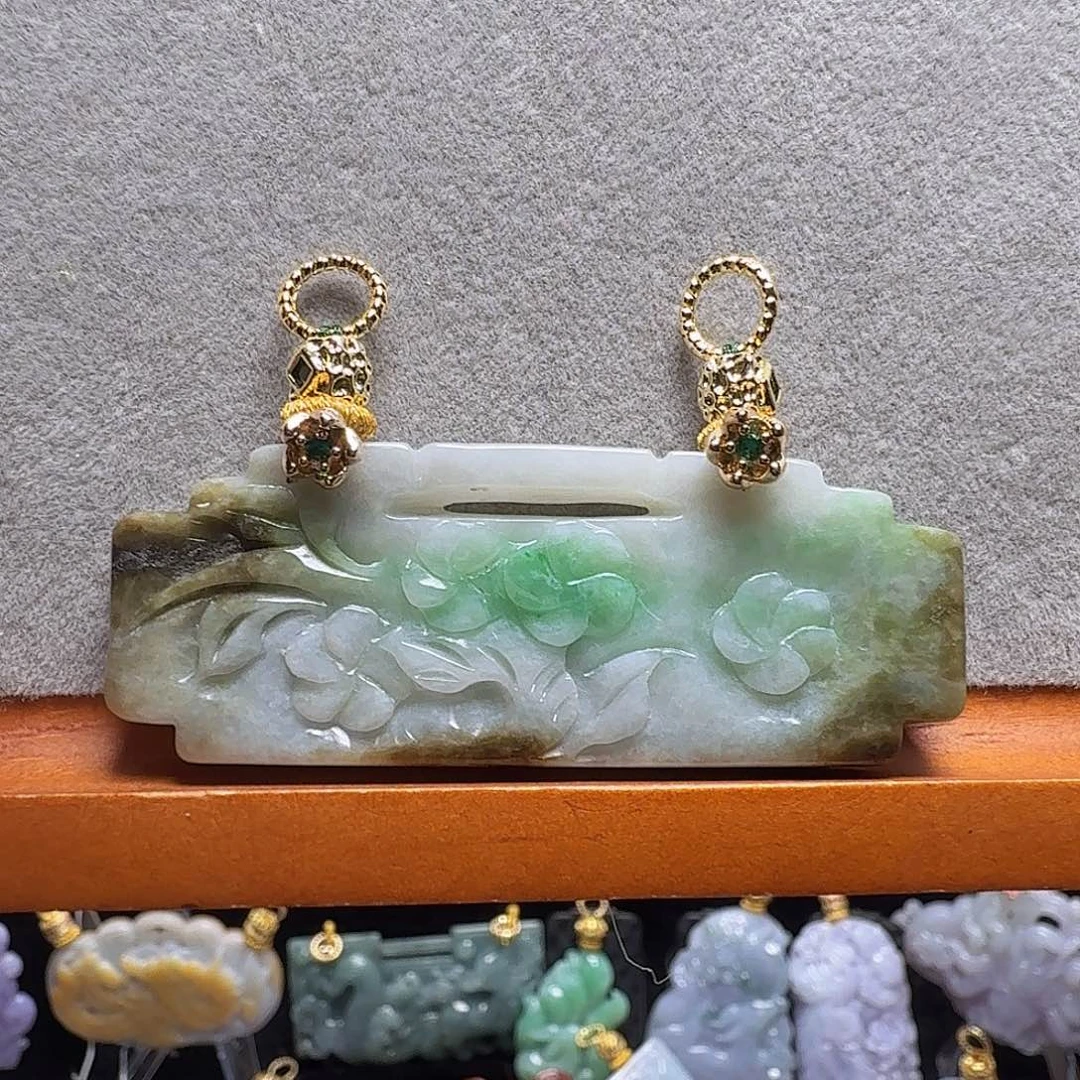 吊坠(赠链)未镶嵌翡翠