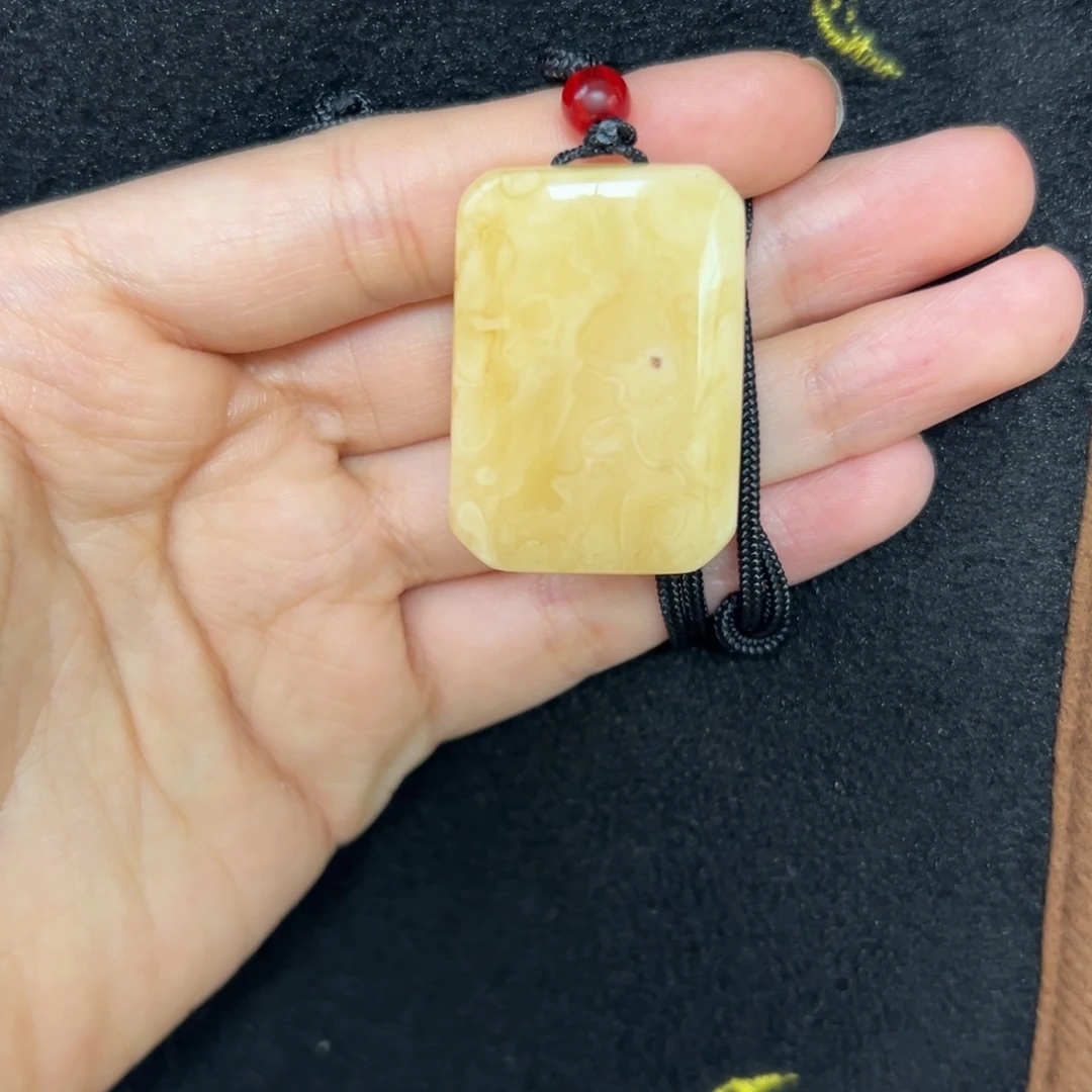 轻***写琥珀未镶嵌珠宝奇石