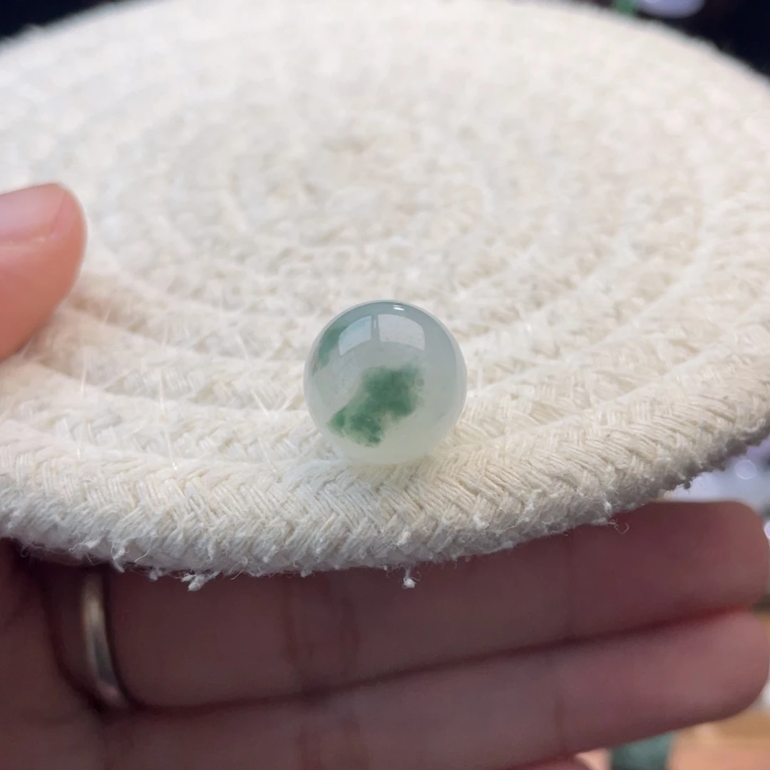 散珠翡翠特色飘花意境圆珠卡12.8mm