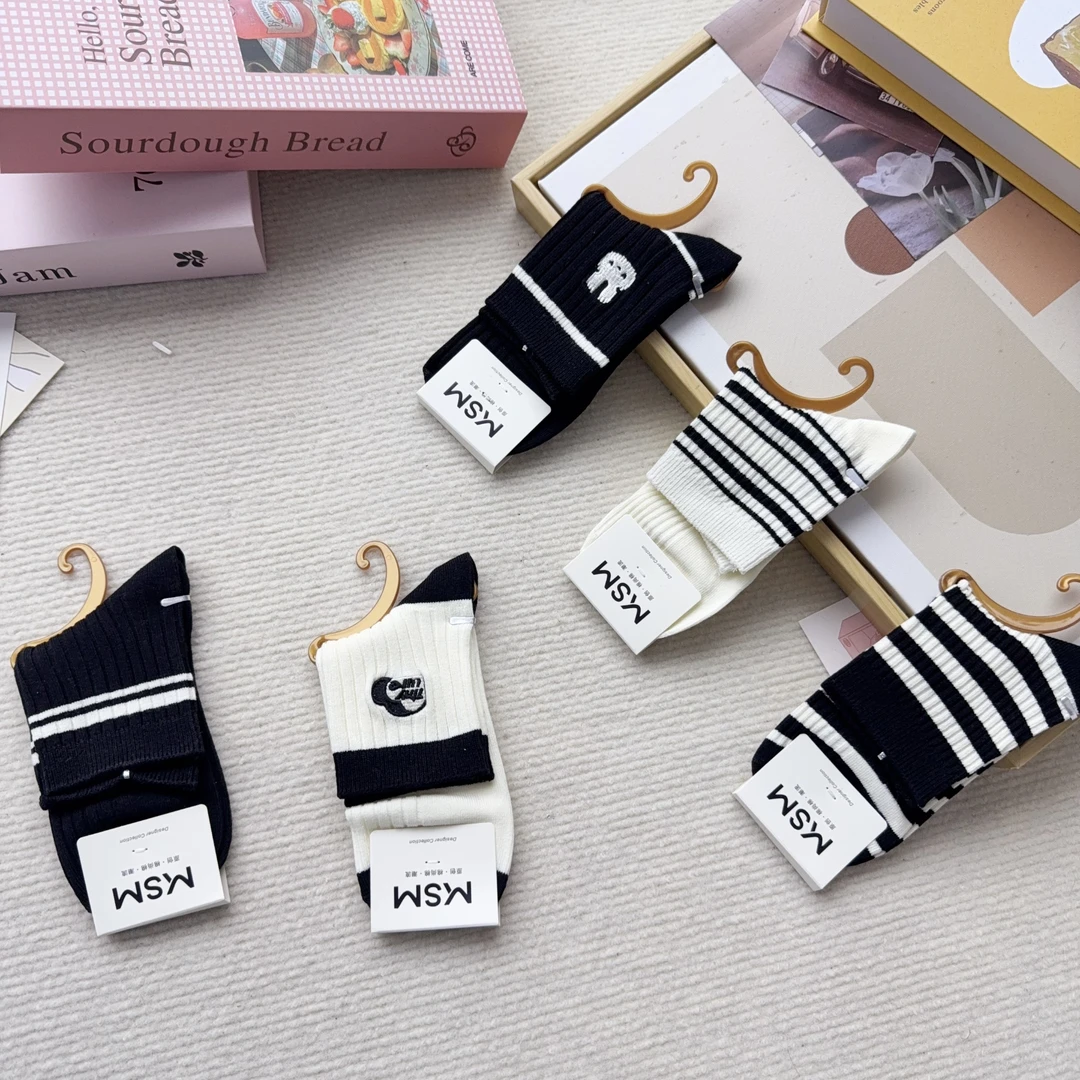 s001-35 五双女袜韩系秋冬休闲中筒袜