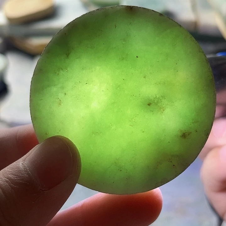 翡翠挂件未镶嵌毛料88