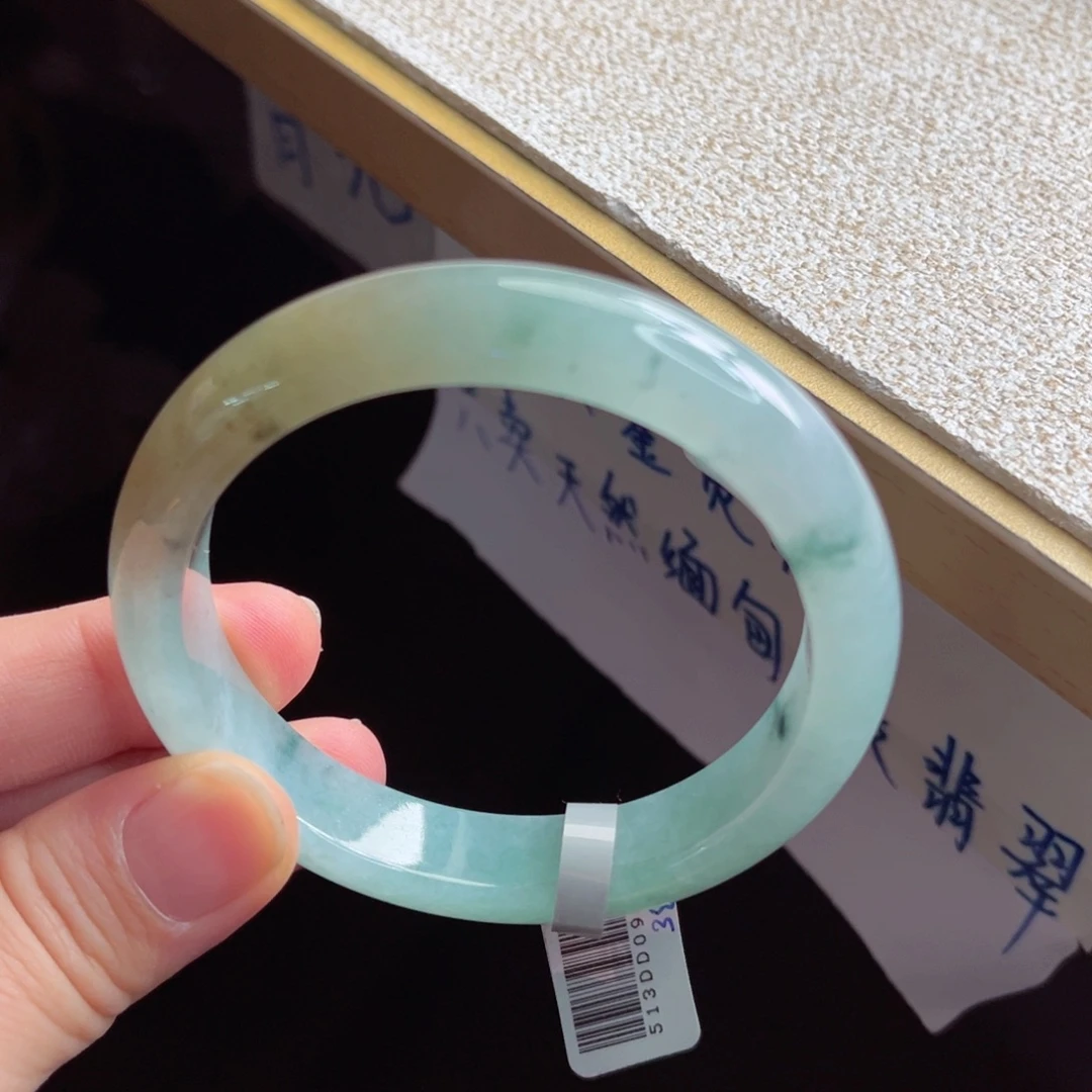 翡翠未镶嵌手镯手镯