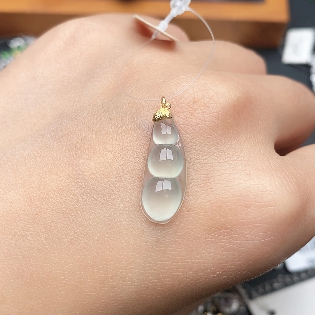 翡翠18K金镶嵌戒指