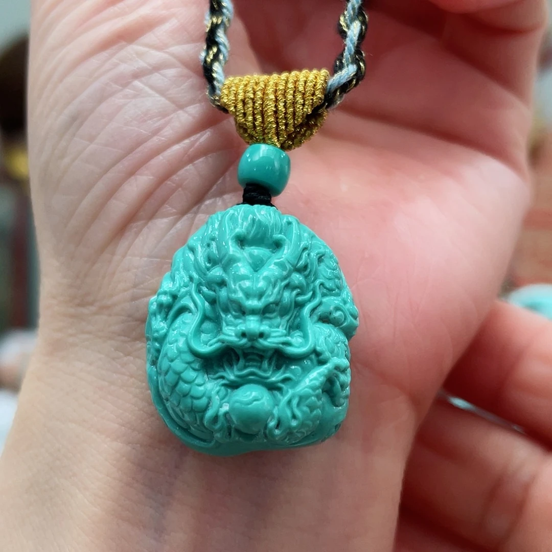 绿松石颈饰未镶嵌