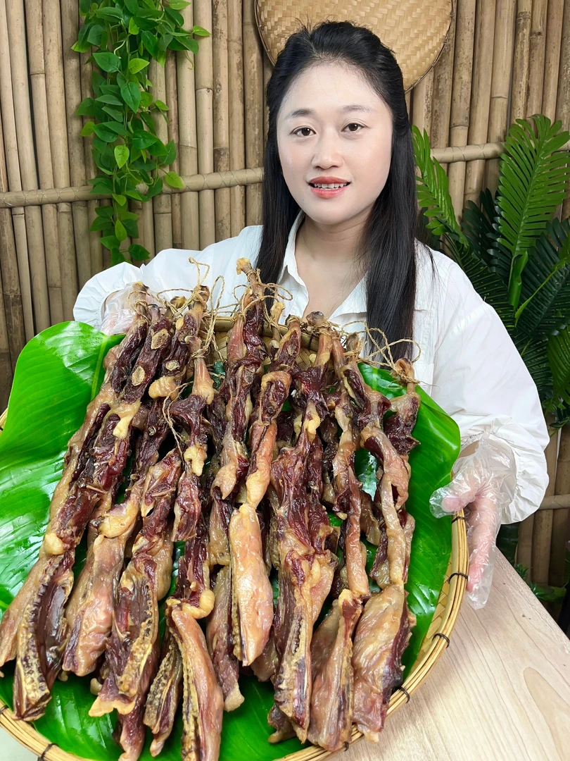 【腊鸭腿】肉质紧致咸甜适中整条发货